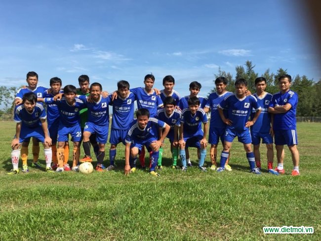 Đội bóng Trần Anh FC